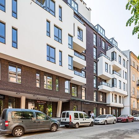 Central Park Apartments Lviv Buitenkant foto