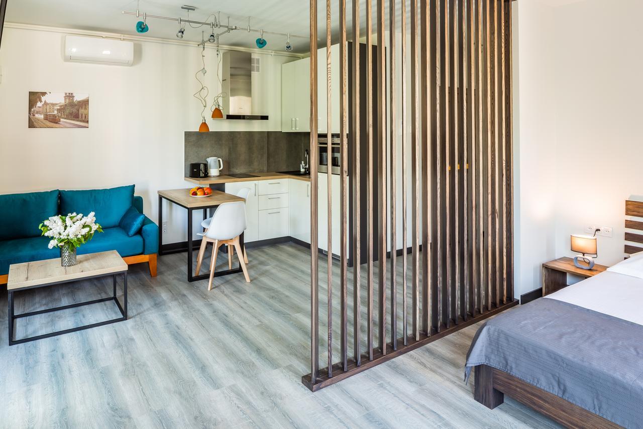 Central Park Apartments Lviv Buitenkant foto