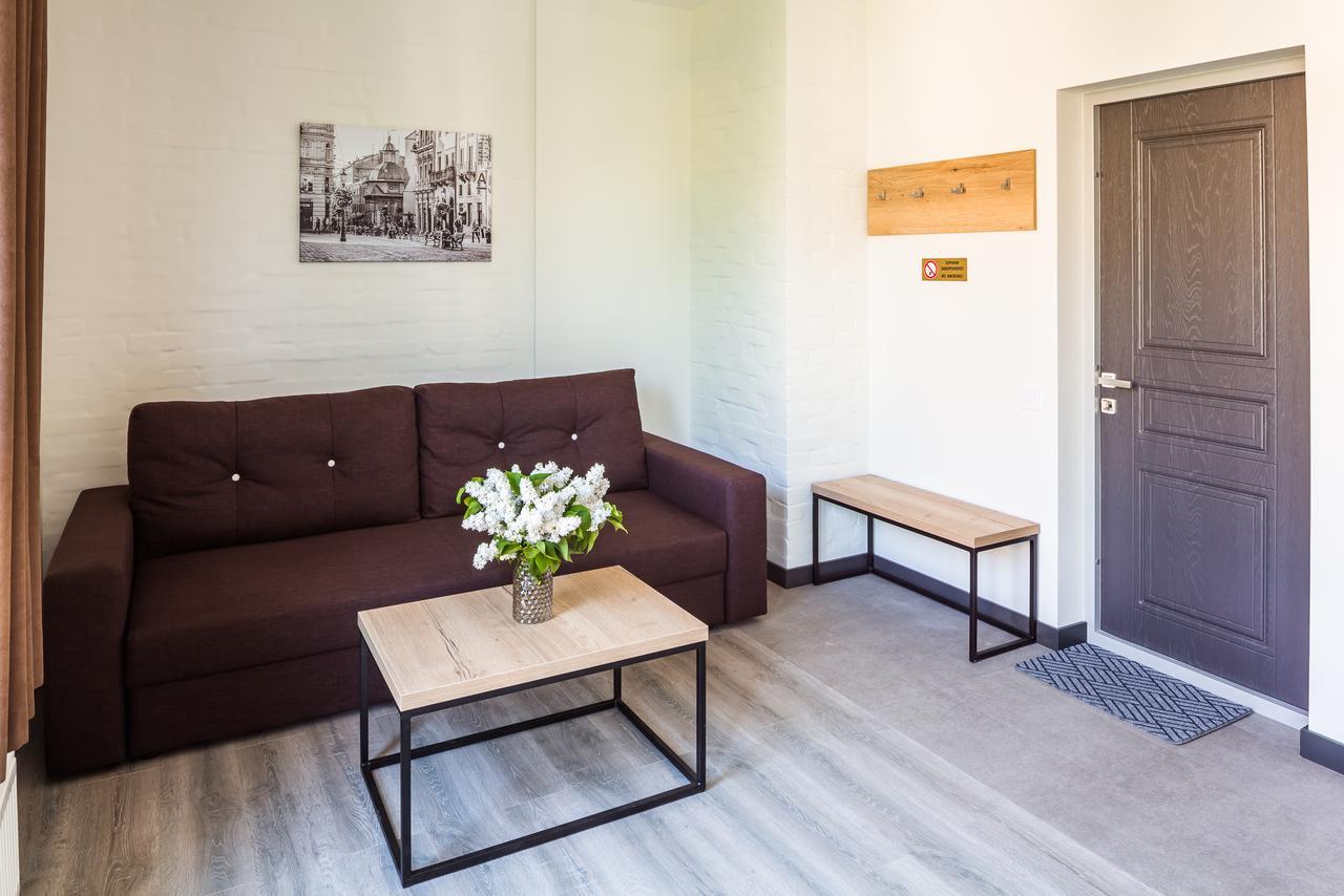 Central Park Apartments Lviv Buitenkant foto