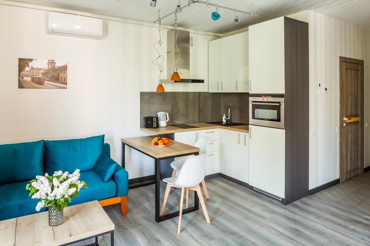 Central Park Apartments Lviv Buitenkant foto