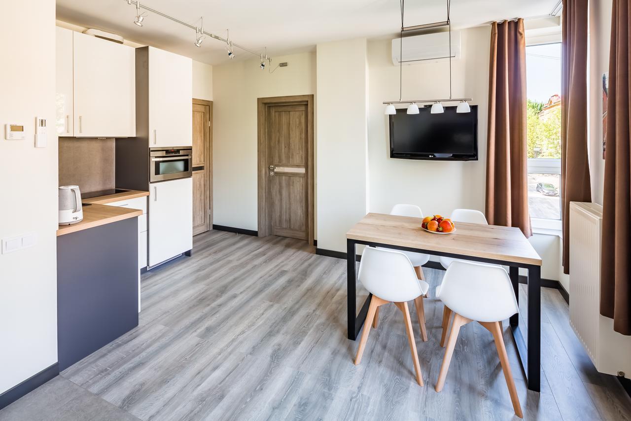 Central Park Apartments Lviv Buitenkant foto