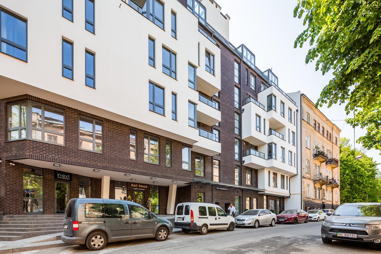 Central Park Apartments Lviv Buitenkant foto