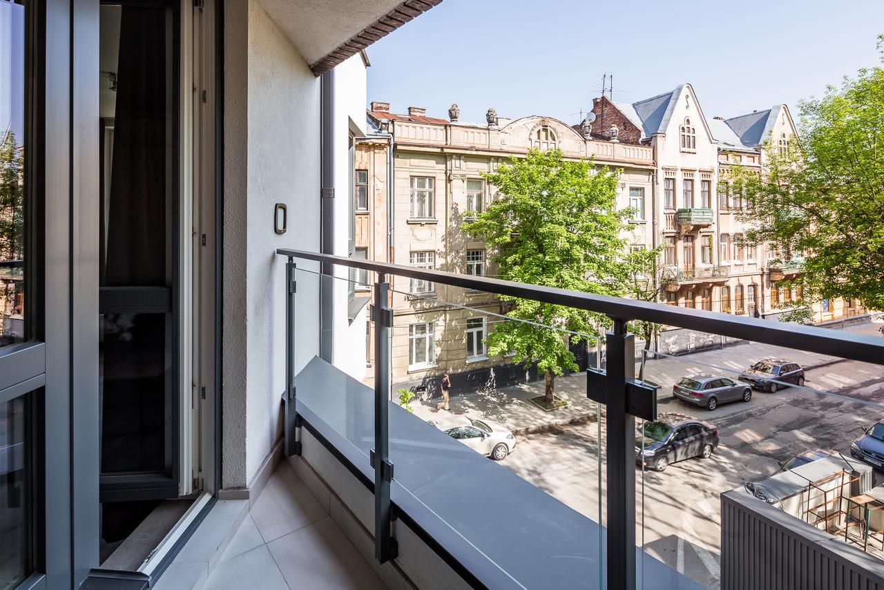 Central Park Apartments Lviv Buitenkant foto