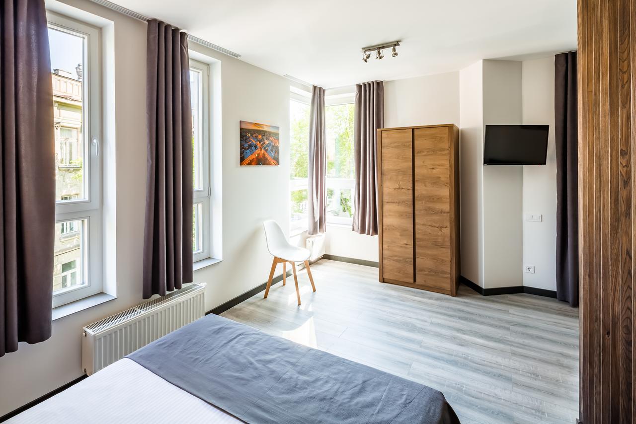 Central Park Apartments Lviv Buitenkant foto